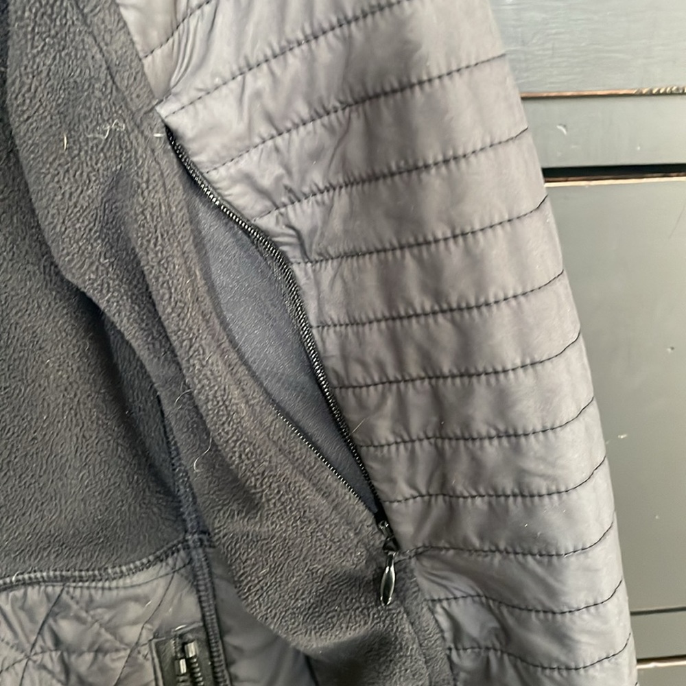 Lulemon running jacket - Picture 4 of 12